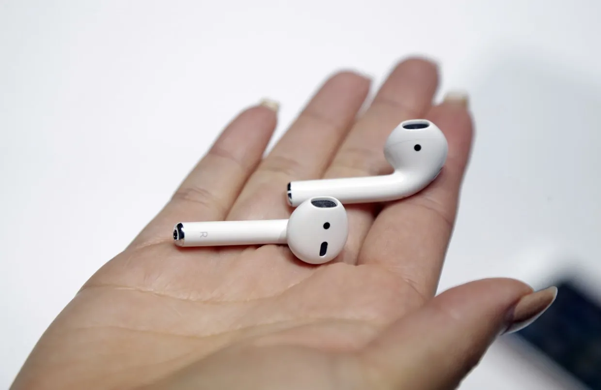 Cechy AirPods: Kompaktowe urządzenie, które dokonało rewolucji