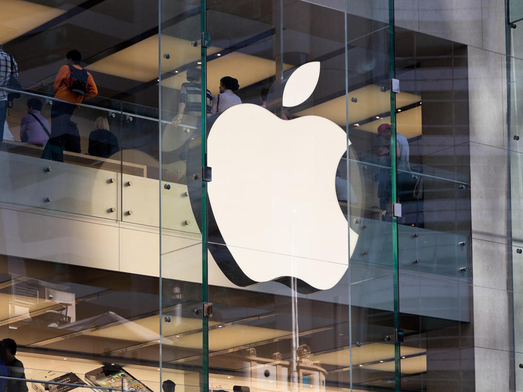 Jak jabłko recyklingu starego iPhone'a?