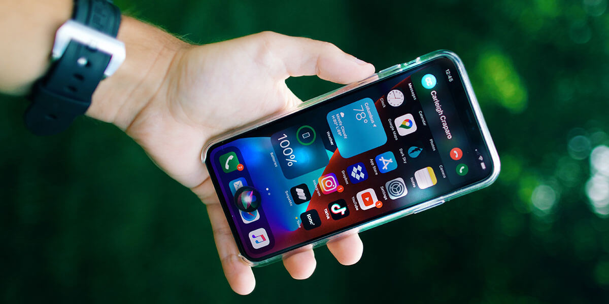 Białe miejsce na ekranie iPhone - Co ? 