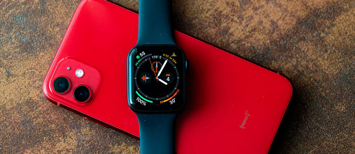 Jak skorygować problem baterii rozładowania na iPhone i Apple Watch w iOS 14