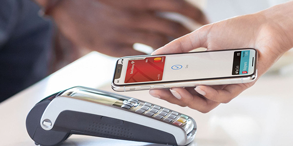 Jak skonfigurować i używać Apple Pay Jak płacić za iPhone ?