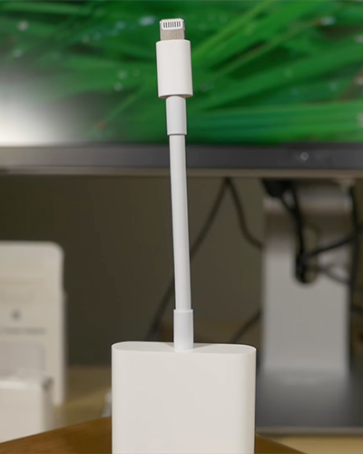 Przegląd nowego adaptera aparatu Apple Lightning do USB 3