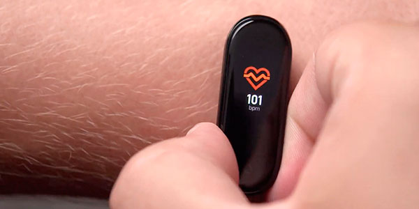 Review wideo Xiaomi MI Band 4 I porównanie z MI Band 3