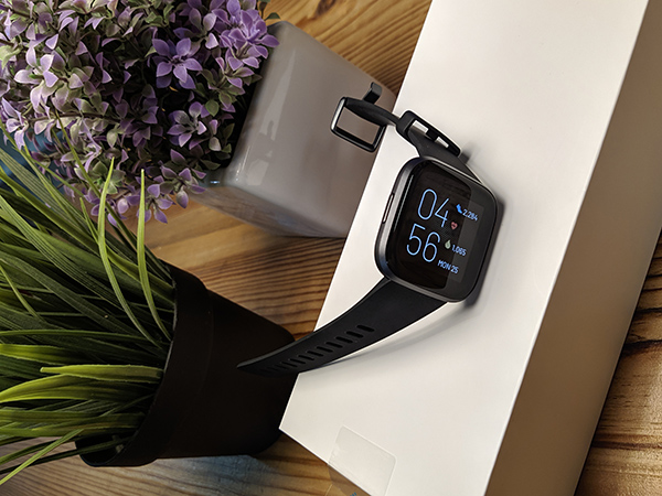 Pełny przegląd inteligentnych zegarków fitbit versa 2