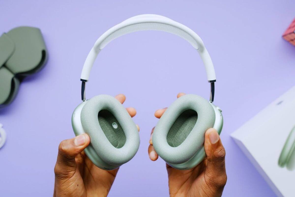 Jak skorygować problem AirPods max w przejściu między hałasem a przezroczystym dźwiękiem
