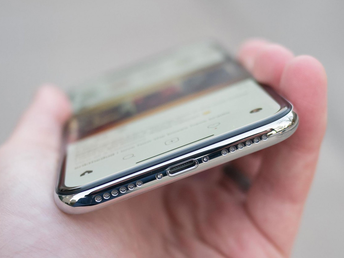 Apple Odmysuje złącze 2021 Rok