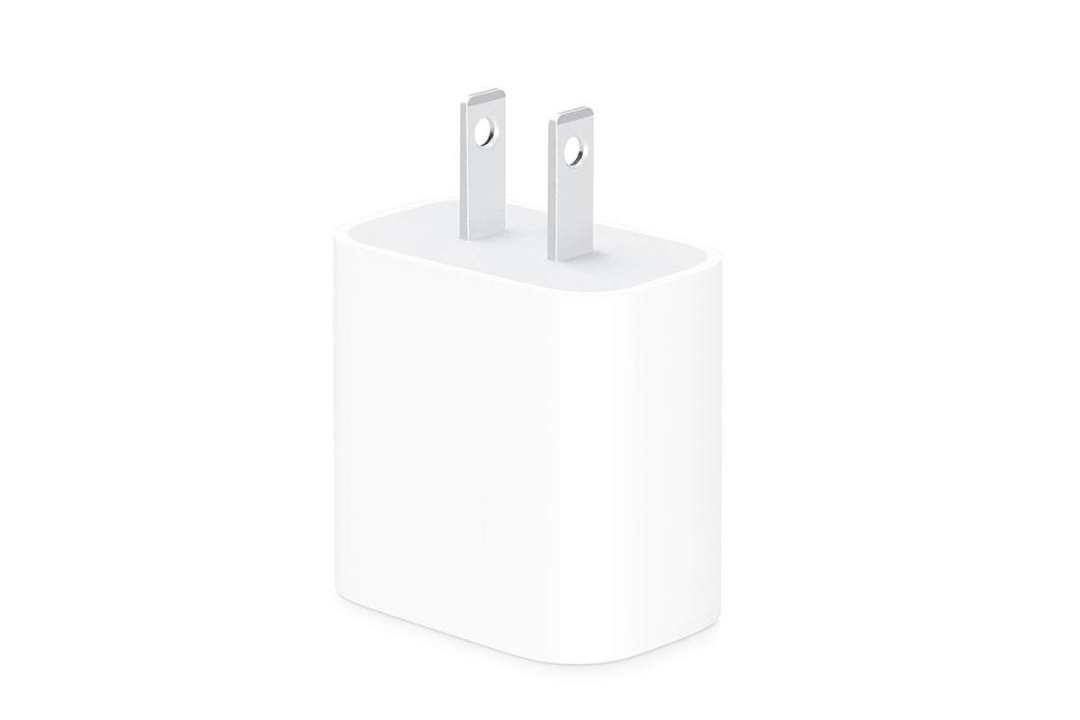 Apple sprzedaje nowy iPhone 12 bez zasilacza - kup go oddzielnie