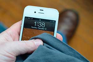 Jak czyścić iPhone / iPad z zanieczyszczeń ?