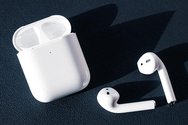 Jak się połączyć i skonfigurować airpods 2?
