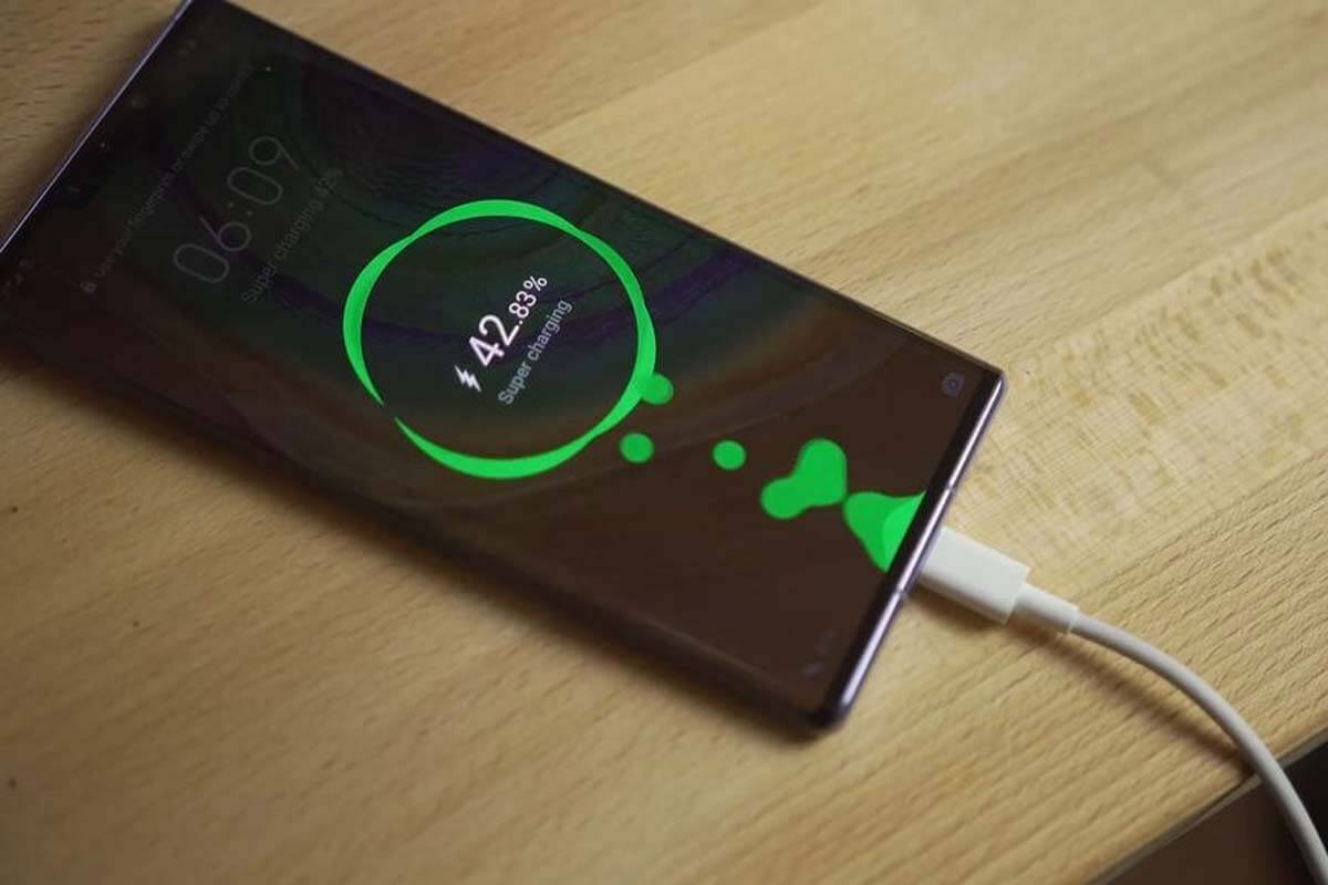 Huawei uwolni ładowanie na smartfony i laptopy na 135