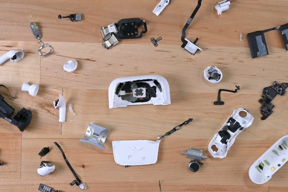 iFixit zdemontował AirPods Pro 2: urządzenie jest prawie nie do naprawienia