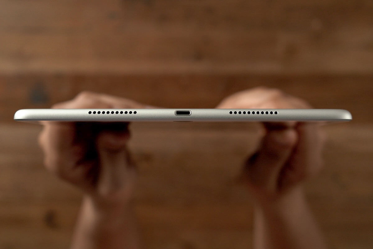 Słuchaj : IPAD AIR Get USB-C, i iPad Mini pozostanie z Błyskawicznie