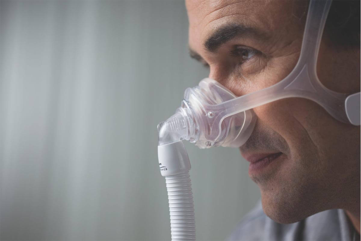 Face ID w iPhone 13 nie jest w stanie rozpoznać użytkownika w masce CPAP-