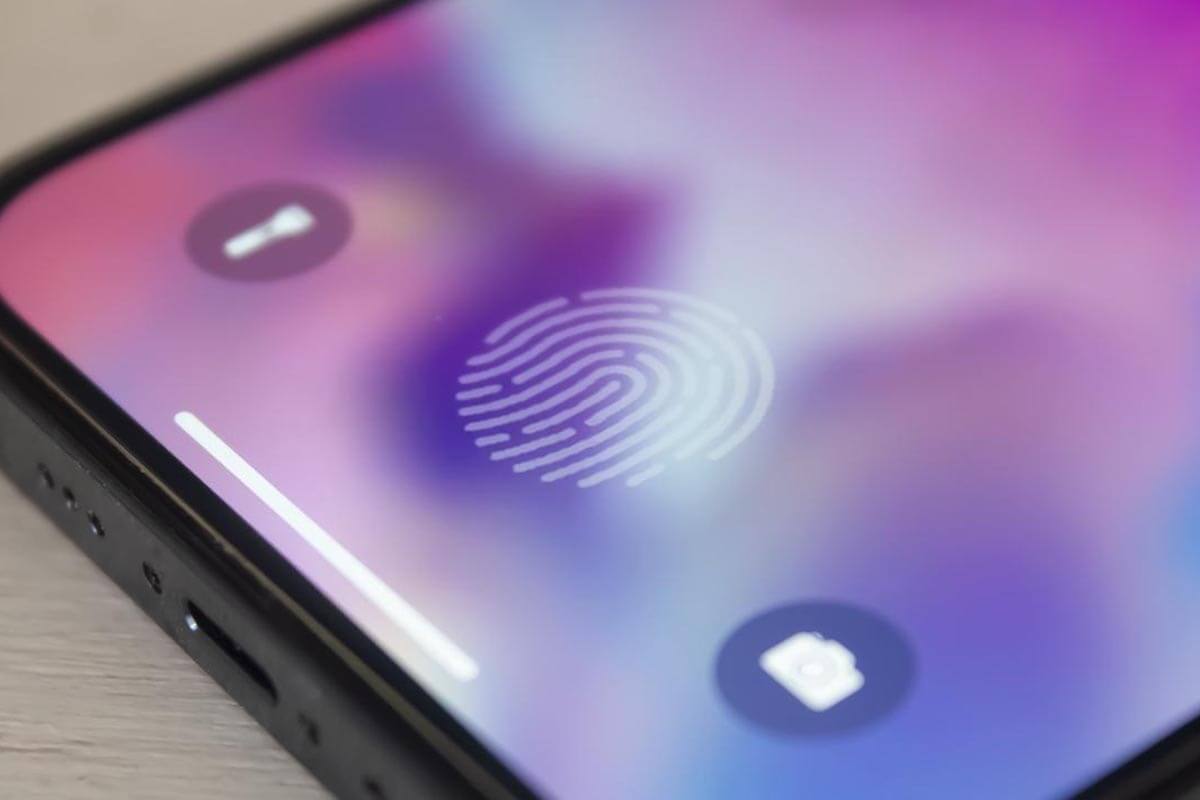 Min-Chi Kuo : iPhone 15 zostanie wydany za pomocą dotknij ID pod ekranem