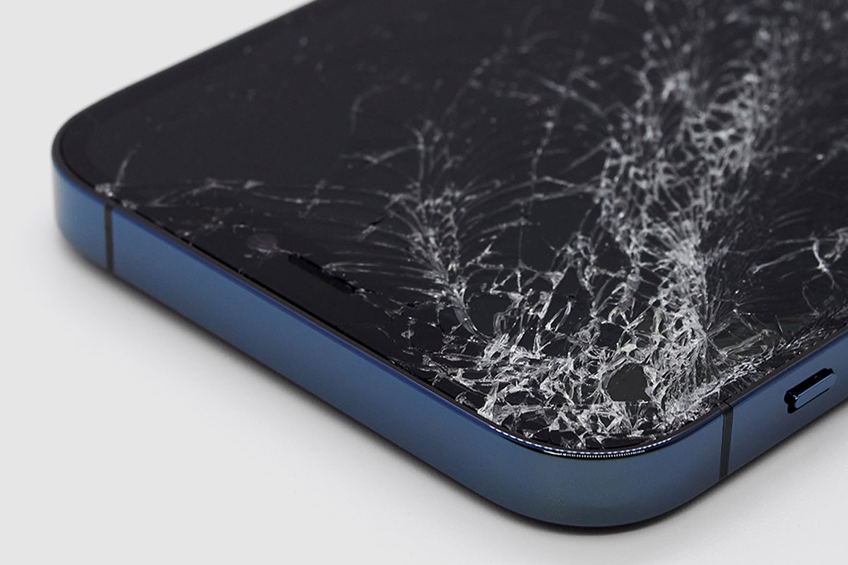 Nowy iPhone ostrzega o pęknięciach na ekranie