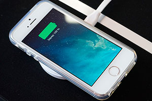 Bezprzewodowe ładowanie w iPhone 8, świeże szczegóły