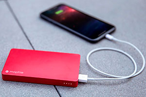 Wyłącznie dla jabłko: zewnętrzna bateria z mophie z złączem błyskawicą