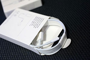 Jak odróżnić oryginalny kabel Lightning dla iPhone z chińskiej kopii