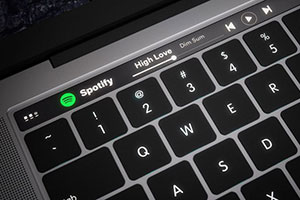 Renderowanie zaktualizowanej klawiatury Apple Magic Keyboard z wbudowanym dotknij paskiem