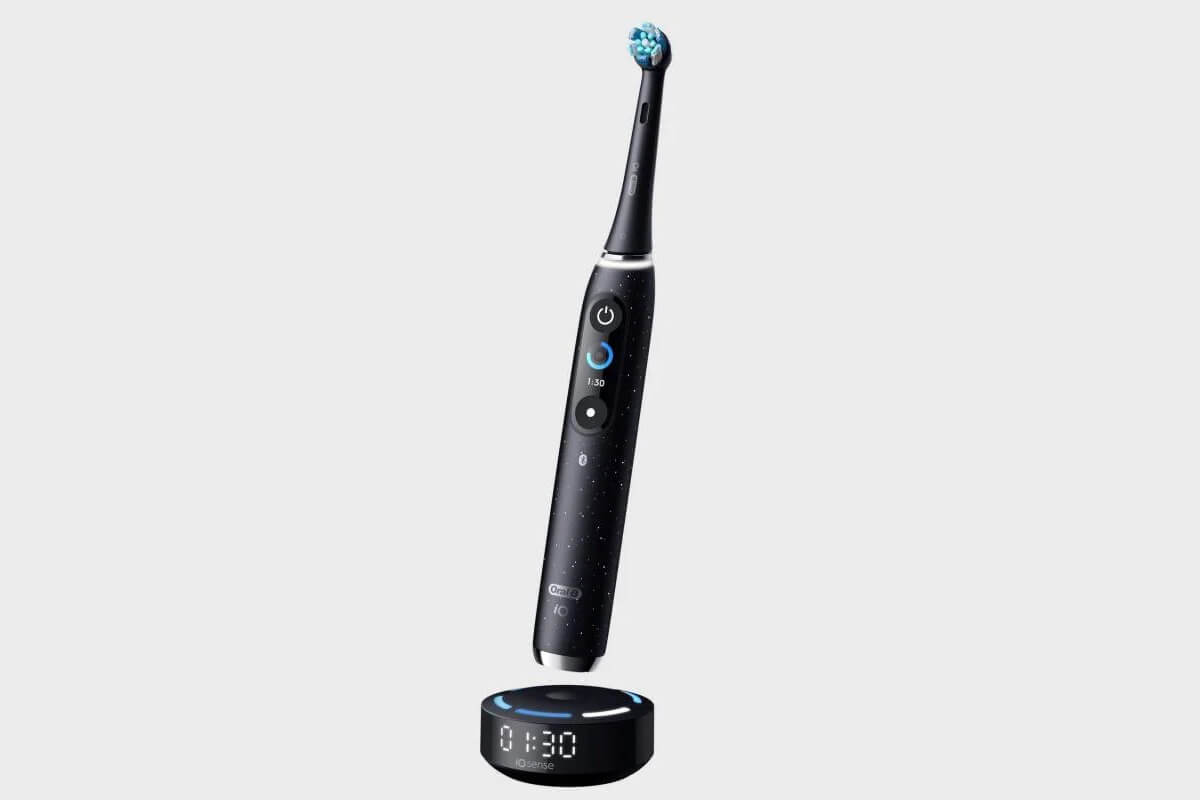 Oral-B pokazał trzy inteligentne szczoteczki do zębów łącząc się z iPhone