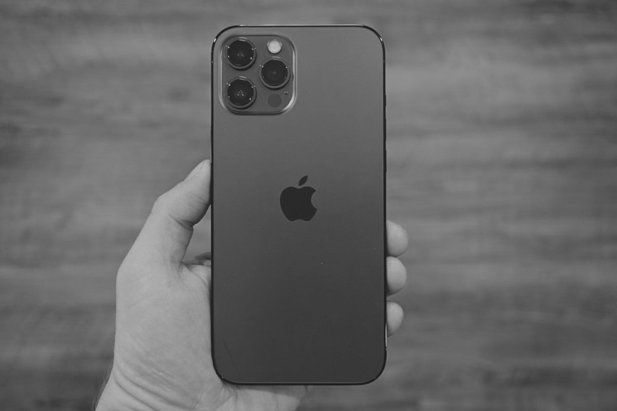 Sieć ma układ iPhone 13 Pro